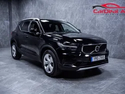 Svart Begagnad 2018 Volvo XC40 Momentum SUV | 249 800 kr (Marknadspris)