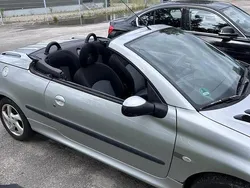 Grå Begagnad 2002 Peugeot 206 CC Cab | 16 000 kr (Bra pris)