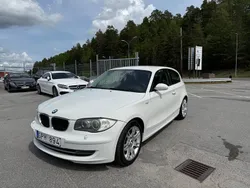 Vit Begagnad 2007 BMW 120 Advantage Halvkombi | 59 900 kr (Marknadspris)