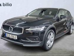Svart Begagnad 2020 Volvo V60 CC Kombi | 319 000 kr (Lite dyr)