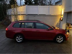 Röd Begagnad 2016 VW Golf VII Kombi | 70 000 kr (Bra pris)