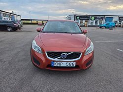 Röd Begagnad 2010 Volvo C30 Drive Kinetic Halvkombi | 44 900 kr (Marknadspris)