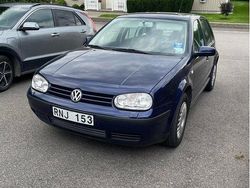 Blå Begagnad 2000 VW Golf IV Halvkombi | 49 000 kr (Dyr)