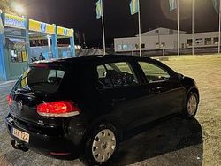 Svart Begagnad 2012 VW Golf VII Halvkombi | 49 000 kr (Superpris)