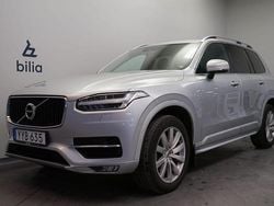 Silver Begagnad 2018 Volvo XC90 Momentum SUV | 379 500 kr (Bra pris)