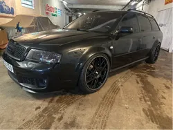 Svart Begagnad 2003 Audi RS6 Kombi | 239 000 kr