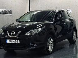 Svart Begagnad 2015 Nissan Qashqai SUV | 144 900 kr (Marknadspris)