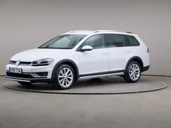 Vit (pure white (solid)) Begagnad 2020 VW Golf Alltrack Kombi | 235 000 kr (Marknadspris)
