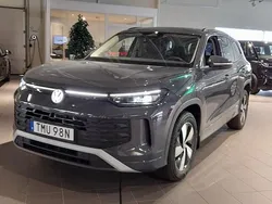 Grå (dolphin grey metallic) Ny 2025 VW Tayron Life SUV | 532 000 kr (Bra pris)