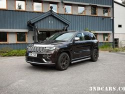 Mörkbrun Begagnad 2017 Jeep Grand Cherokee Summit SUV | 299 899 kr