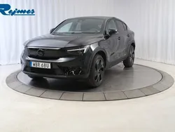 Svart (onyx black metallic) Begagnad 2025 Volvo EC40 Performance SUV | 569 900 kr