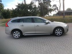 Brun Begagnad 2013 Volvo V60 Summum Kombi | 85 000 kr (Superpris)