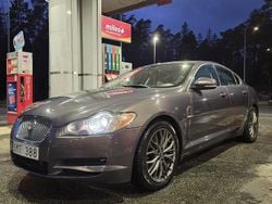 Grå Begagnad 2010 Jaguar XF Sedan | 94 900 kr (Marknadspris)