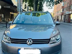 Grå Begagnad 2011 VW Touran Minibuss | 139 000 kr