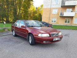 Röd Begagnad 2000 Volvo S70 Sedan | 25 000 kr (Marknadspris)
