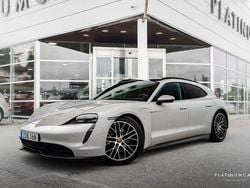 Ljusgrå (grå) Begagnad 2022 Porsche Taycan 4S Performance Package Sedan | 879 000 kr (Marknadspris)