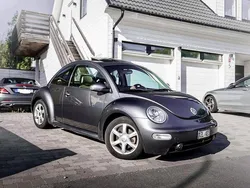 Grå Begagnad 2004 VW Beetle Halvkombi | 43 000 kr (Superpris)