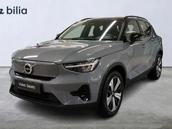 Grå Begagnad 2023 Volvo XC40 Core SUV | 324 000 kr