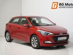 Röd Begagnad 2015 Hyundai i20 Halvkombi | 88 800 kr (Marknadspris)