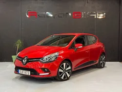 Röd Begagnad 2016 Renault Clio IV Expression Halvkombi | 85 000 kr (Marknadspris)