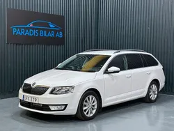 Vit Begagnad 2015 Skoda Octavia Ambition Kombi | 99 900 kr (Marknadspris)