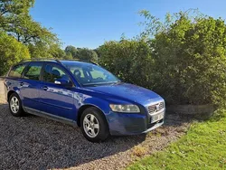 Blå Begagnad 2008 Volvo V50 Kinetic Kombi | 20 000 kr (Marknadspris)