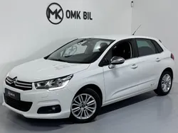 Vit Begagnad 2016 Citroën C4 Halvkombi | 74 900 kr (Marknadspris)