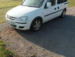 Vit Begagnad 2009 Opel Combo Minibuss | 7 600 kr