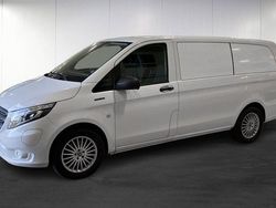 Vit (white) Begagnad 2022 Mercedes e-Vito Minibuss | 354 875 kr