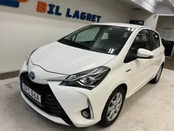 Vit Begagnad 2020 Toyota Yaris Hybrid Active Halvkombi | 119 900 kr (Bra pris)