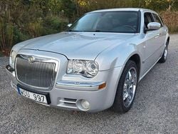 Silver (silvermetalic ) Begagnad 2005 Chrysler 300C Touring Kombi | 56 900 kr (Marknadspris)