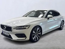 Vit Begagnad 2019 Volvo S60 Momentum Sedan | 309 000 kr (Marknadspris)