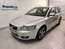 Vit Begagnad 2011 Volvo V50 Momentum Kombi | 79 500 kr (Dyr)