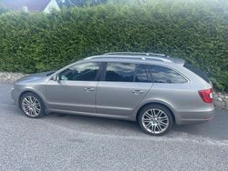Brun Begagnad 2012 Skoda Superb Elegance Kombi | 69 000 kr (Marknadspris)