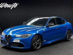 Blå Begagnad 2018 Alfa Romeo Giulia Quadrifoglio Sedan | 629 800 kr (Lite dyr)