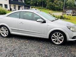 Grå Begagnad 2006 Opel Astra Cabriolet Cab | 36 000 kr