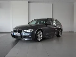Grå (mineralgrå metallic) Begagnad 2018 BMW 320 M Sport Kombi | 229 800 kr (Marknadspris)