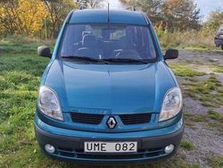 Blå Begagnad 2004 Renault Kangoo Privilege Minibuss | 38 999 kr