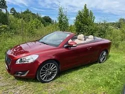Röd Begagnad 2010 Volvo C70 Summum Cab | 89 000 kr (Bra pris)