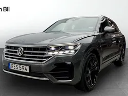 Grå Begagnad 2018 VW Touareg R-line SUV | 449 900 kr (Lite dyr)