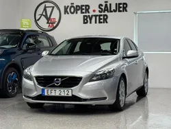 Silver Begagnad 2014 Volvo V40 Momentum Kombi | 139 900 kr (Marknadspris)