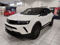 Vit Begagnad 2023 Opel Mokka-e SUV | 309 500 kr (Marknadspris)