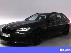 Svart Begagnad 2022 BMW 530e M Sport Kombi | 405 900 kr (Marknadspris)