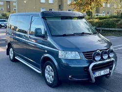 Grå Begagnad 2009 VW Caravelle Comfortline Minibuss | 120 000 kr (Dyr)