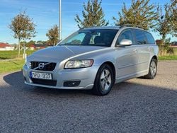 Ljusgrå (grå) Begagnad 2011 Volvo V50 Momentum Kombi | 42 500 kr (Bra pris)