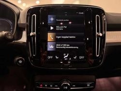 Mörkblå Begagnad 2021 Volvo XC40 Inscription SUV | 349 500 kr (Marknadspris)