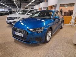 Atollblå metallic Begagnad 2022 Audi A3 Proline Sedan | 239 900 kr (Marknadspris)
