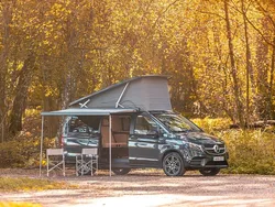 Mörkgrå Begagnad 2023 Mercedes V300 Marco Polo Minibuss | 899 000 kr