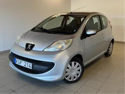 Grå Begagnad 2007 Peugeot 107 Halvkombi | 24 500 kr (Marknadspris)