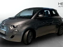 Svart Begagnad 2022 Fiat 500e Icon Halvkombi | 189 000 kr (Marknadspris)
